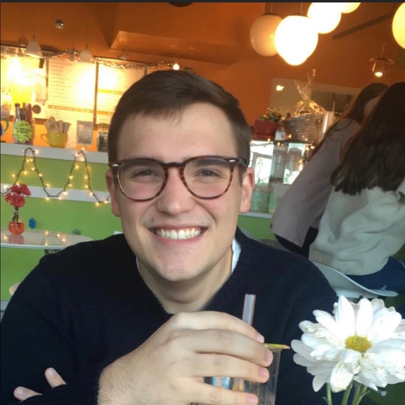 Meet your Posher, Elliott - Picture 4 of 6